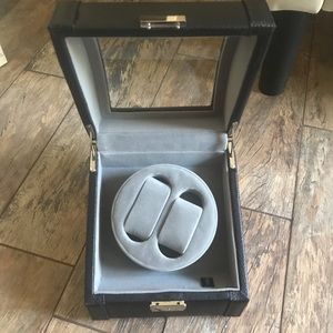 Bey-Berk Leather 2-watch winder